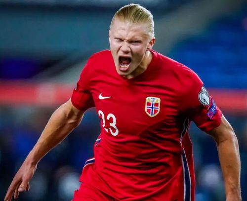 哈兰德重返赛场，大比分获胜首场状态出色，SKT观众沸腾！