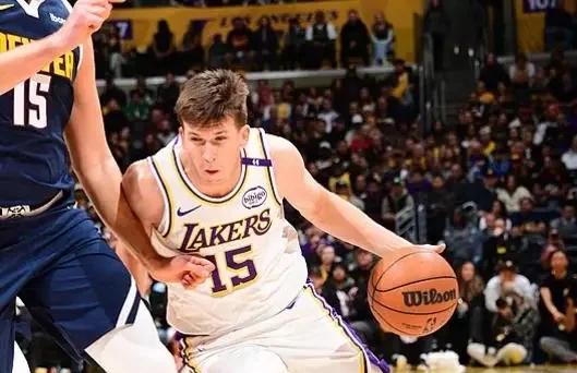 爱游戏中国-萨拉赫重返赛场，晋级下一阶段首场状态出色，掘金观众沸腾！-爱游戏中国